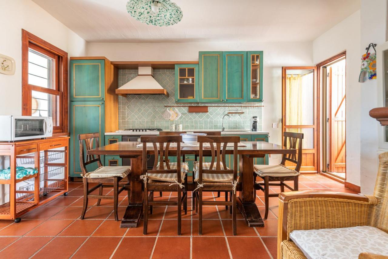 Damiano Holiday House Porto Columbu - Perd'E Sali エクステリア 写真